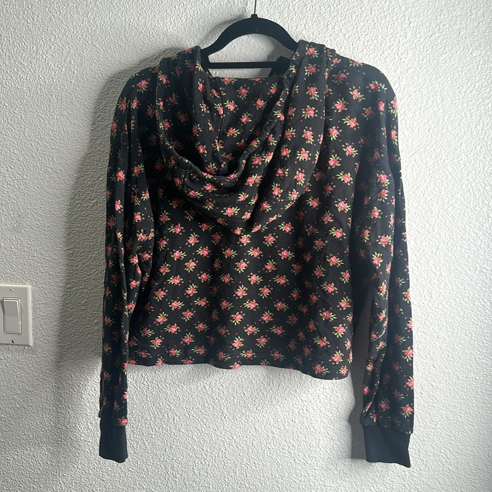 Alice + Olivia black pink  floral half zip crop hoodie size small p - Picture 6 of 7
